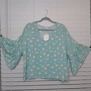 Love Fire mint green floral ruffle bell sleeve top Size 1X NEW